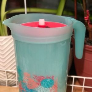 COPY - Tupperware sea pitcher